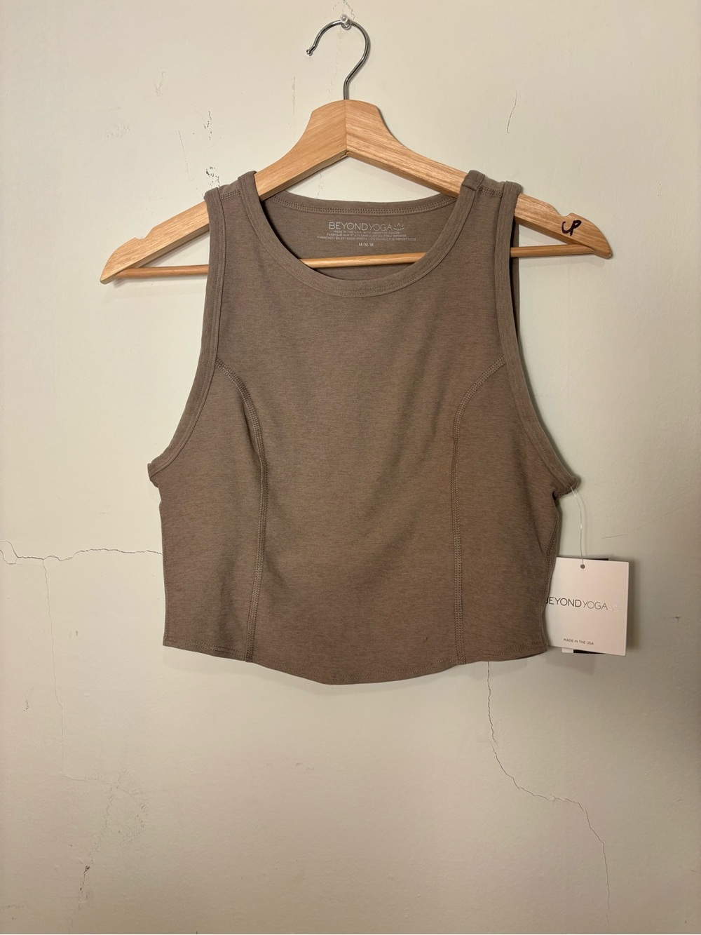 NWT Beyond Yoga Women’s Taupe Cropped Tank Top